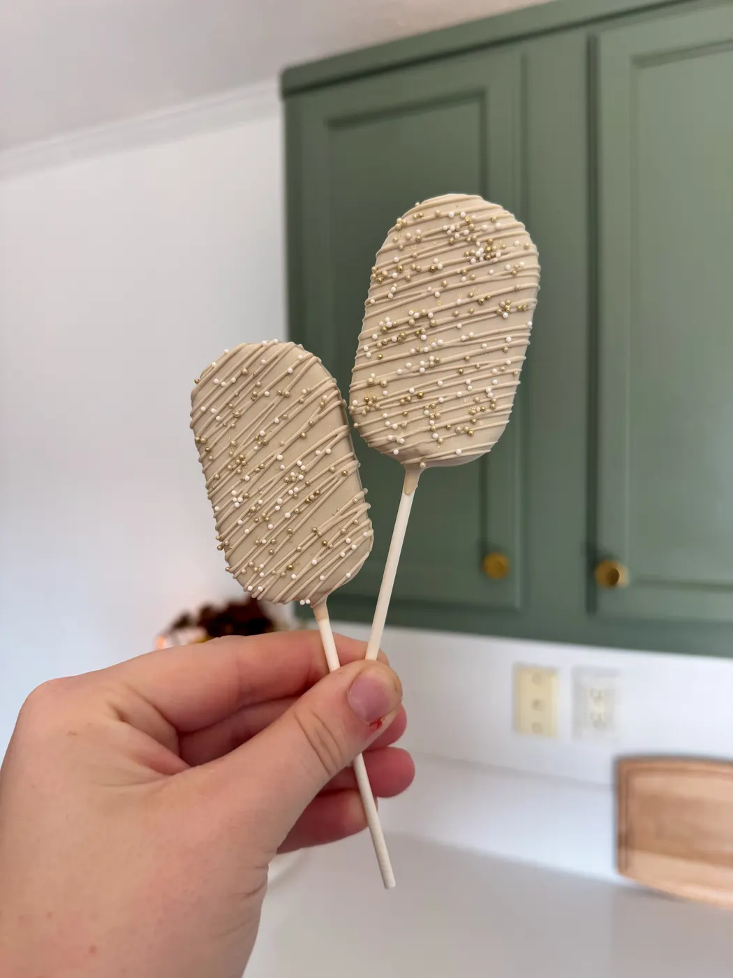 Cakesicle example 5 from The Sweet Spot Cake Pops