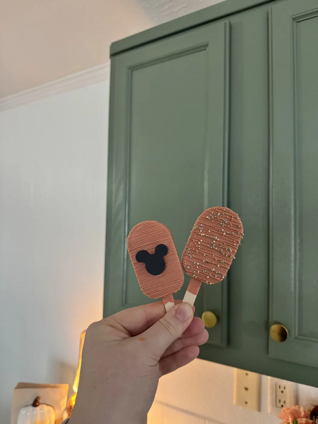 Cakesicle example 6 from The Sweet Spot Cake Pops