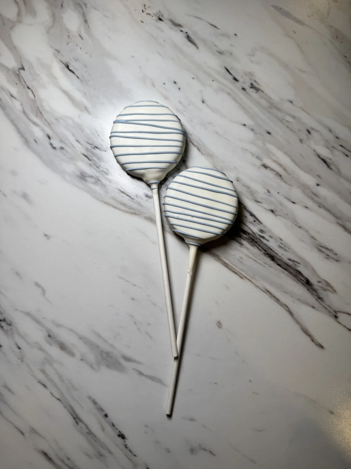 Classic Round Cake Pop example 7 from The Sweet Spot Cake Pops