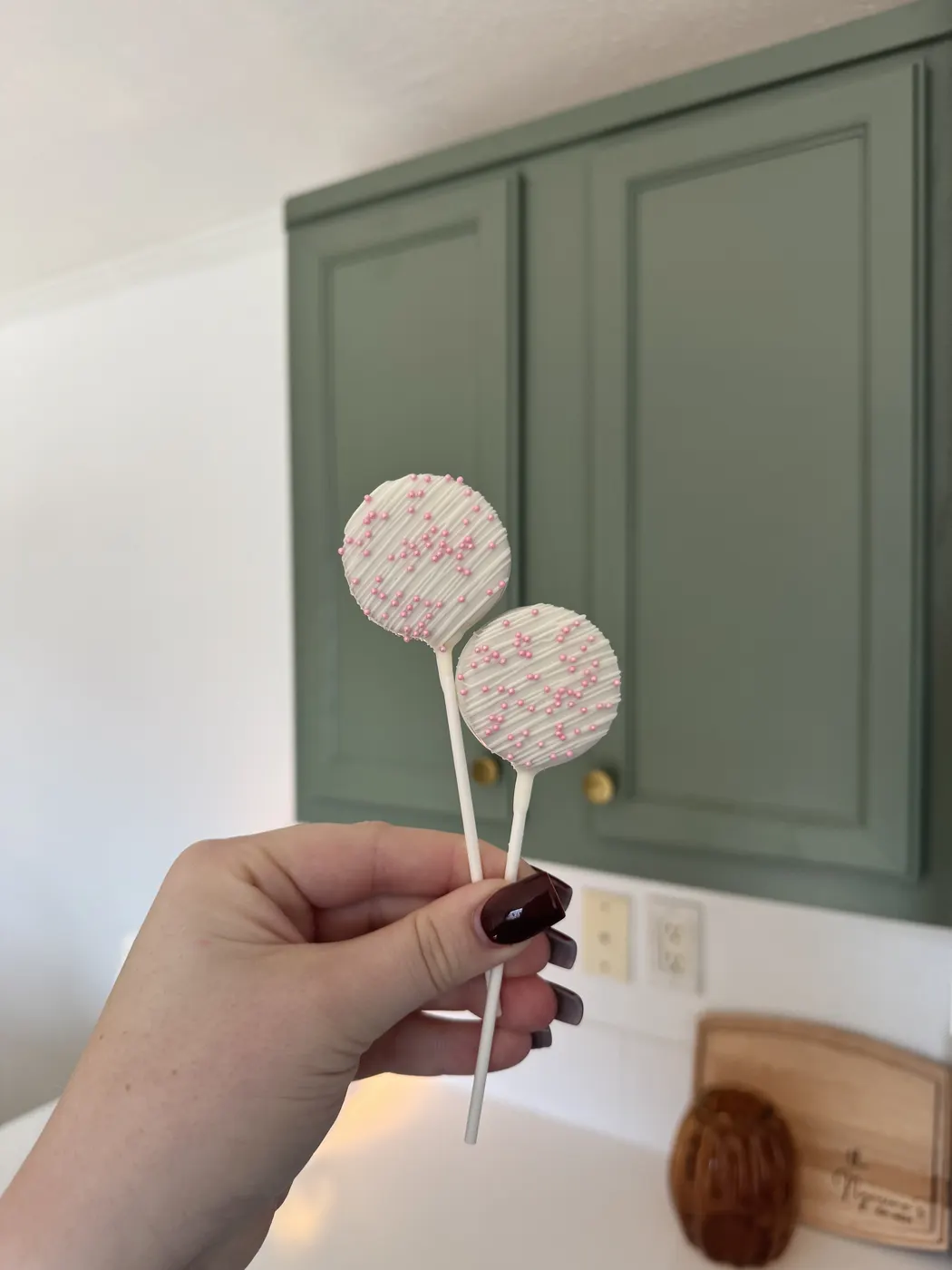 Classic Round Cake Pop example 11 from The Sweet Spot Cake Pops