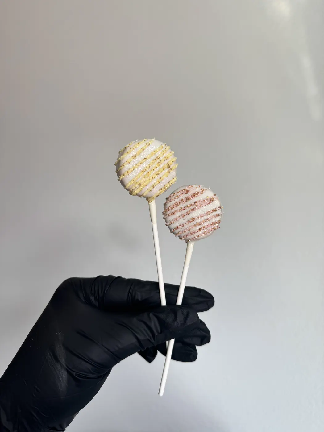 Classic Round Cake Pop example 13 from The Sweet Spot Cake Pops