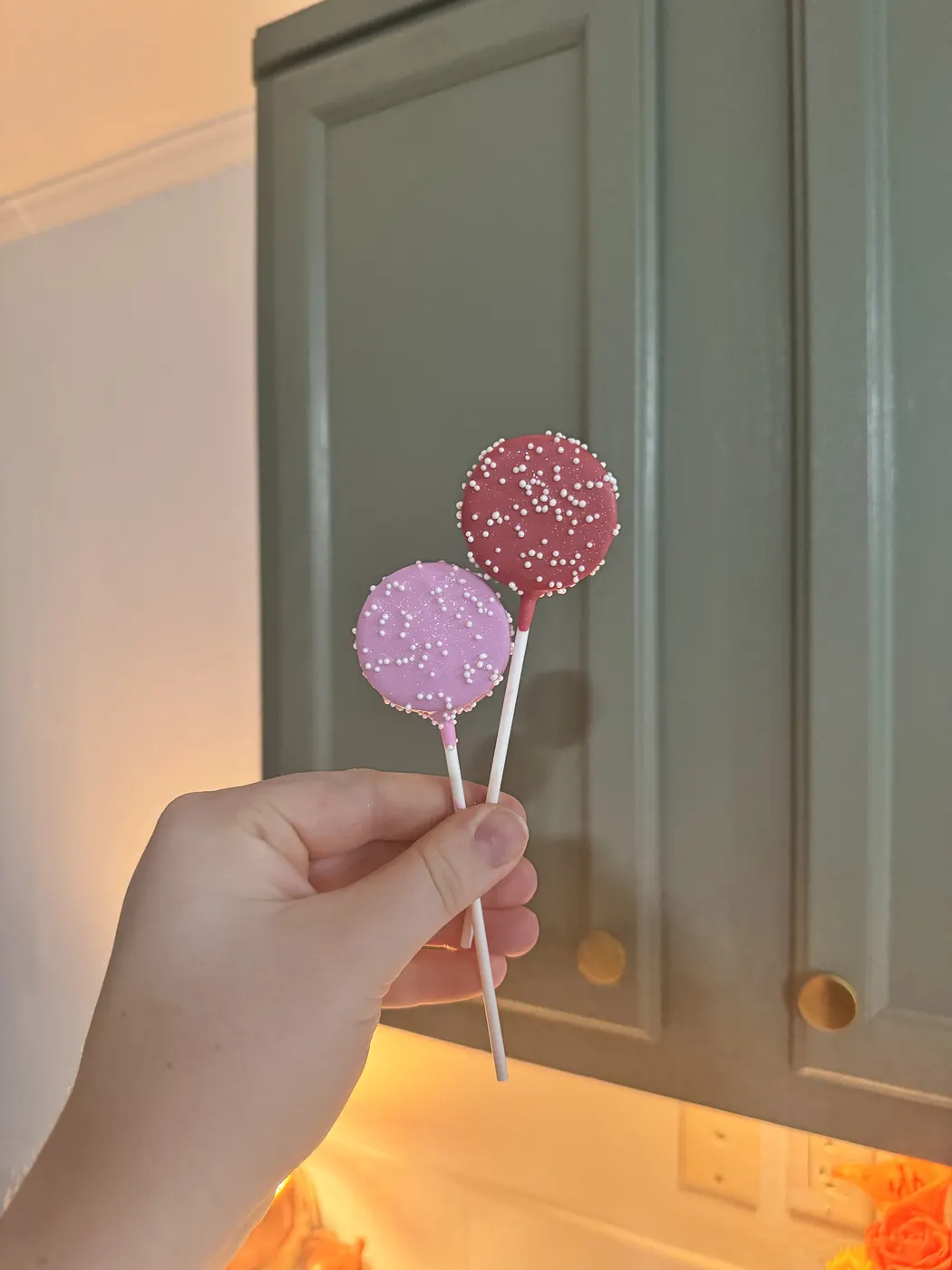 Classic Round Cake Pop example 20 from The Sweet Spot Cake Pops