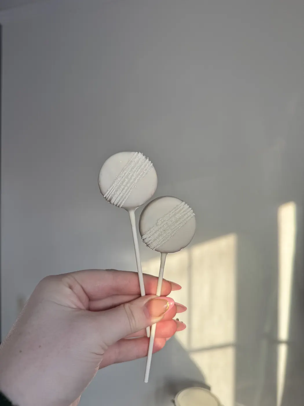 Classic Round Cake Pop example 28 from The Sweet Spot Cake Pops