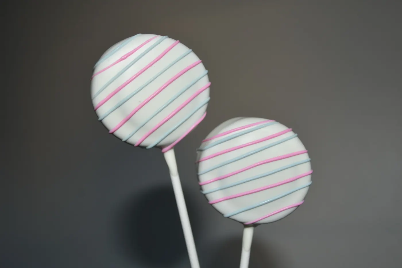 Classic Round Cake Pop example 31 from The Sweet Spot Cake Pops