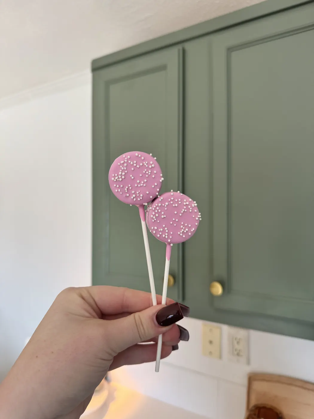 Classic Round Cake Pop example 32 from The Sweet Spot Cake Pops