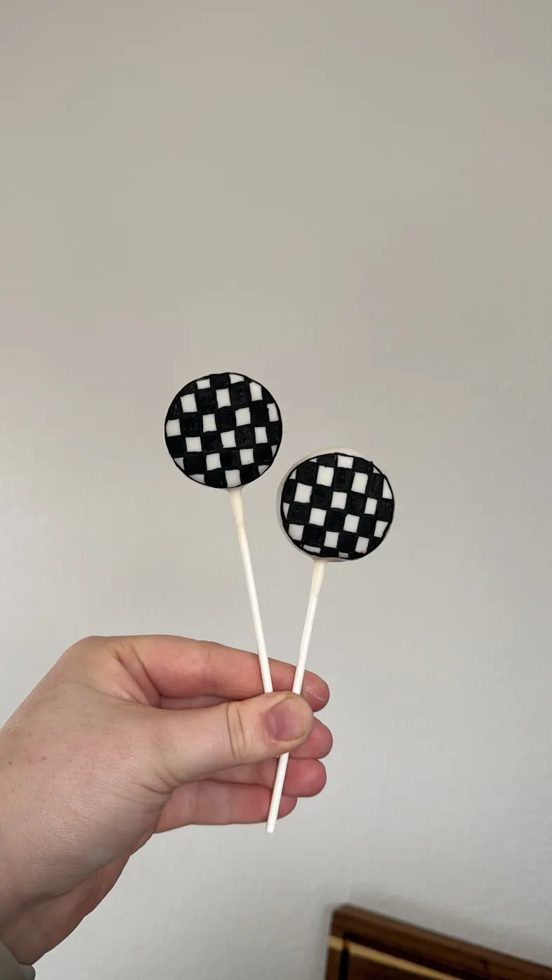 Custom Cake Pop example 88 from The Sweet Spot Cake Pops