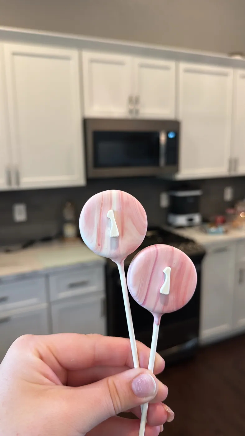 Custom Cake Pop example 103 from The Sweet Spot Cake Pops