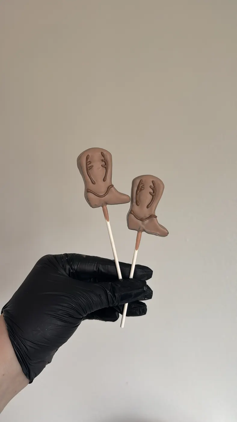 Custom Cake Pop example 129 from The Sweet Spot Cake Pops