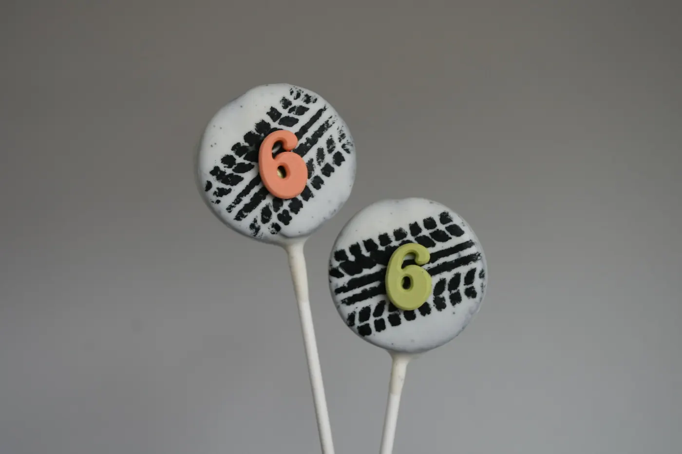 Custom Cake Pop example 134 from The Sweet Spot Cake Pops