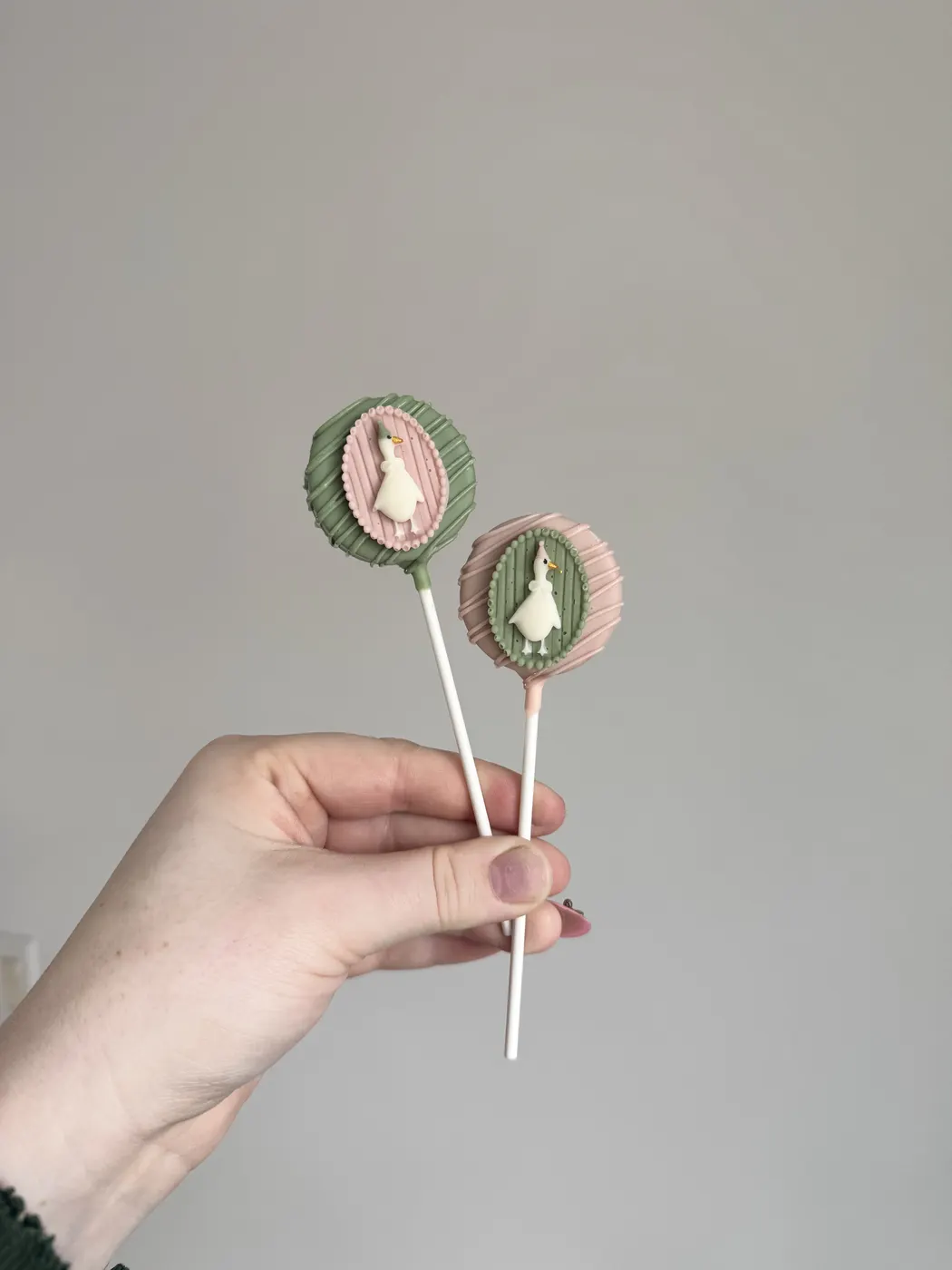 Custom Cake Pop example 144 from The Sweet Spot Cake Pops