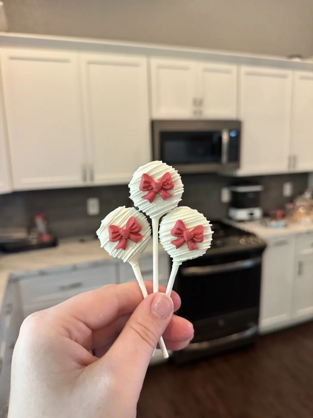 Custom Cake Pop example 147 from The Sweet Spot Cake Pops