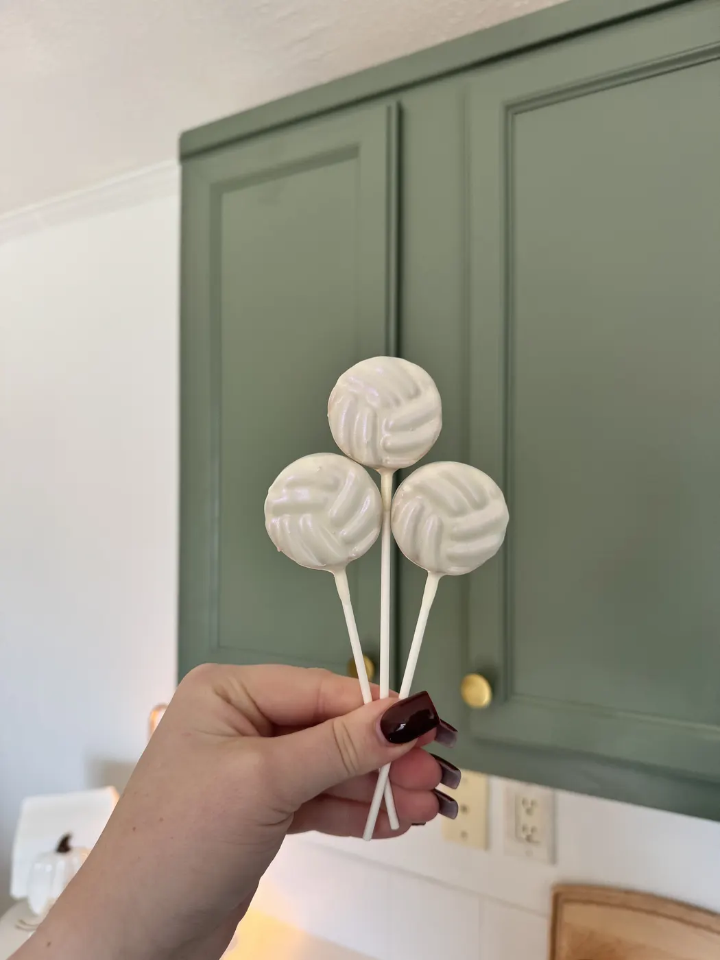 Custom Cake Pop example 155 from The Sweet Spot Cake Pops