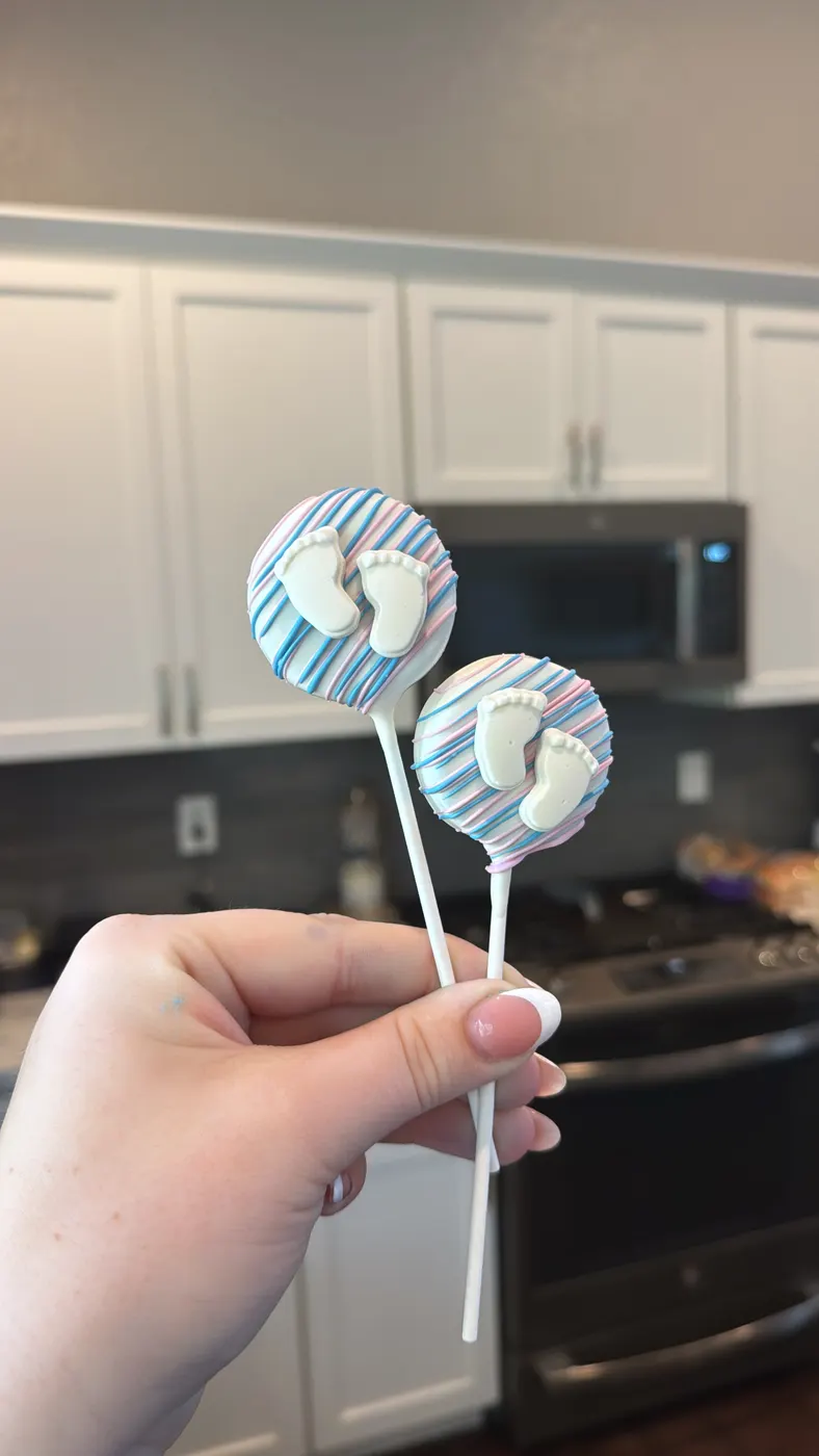 Custom Cake Pop example 176 from The Sweet Spot Cake Pops