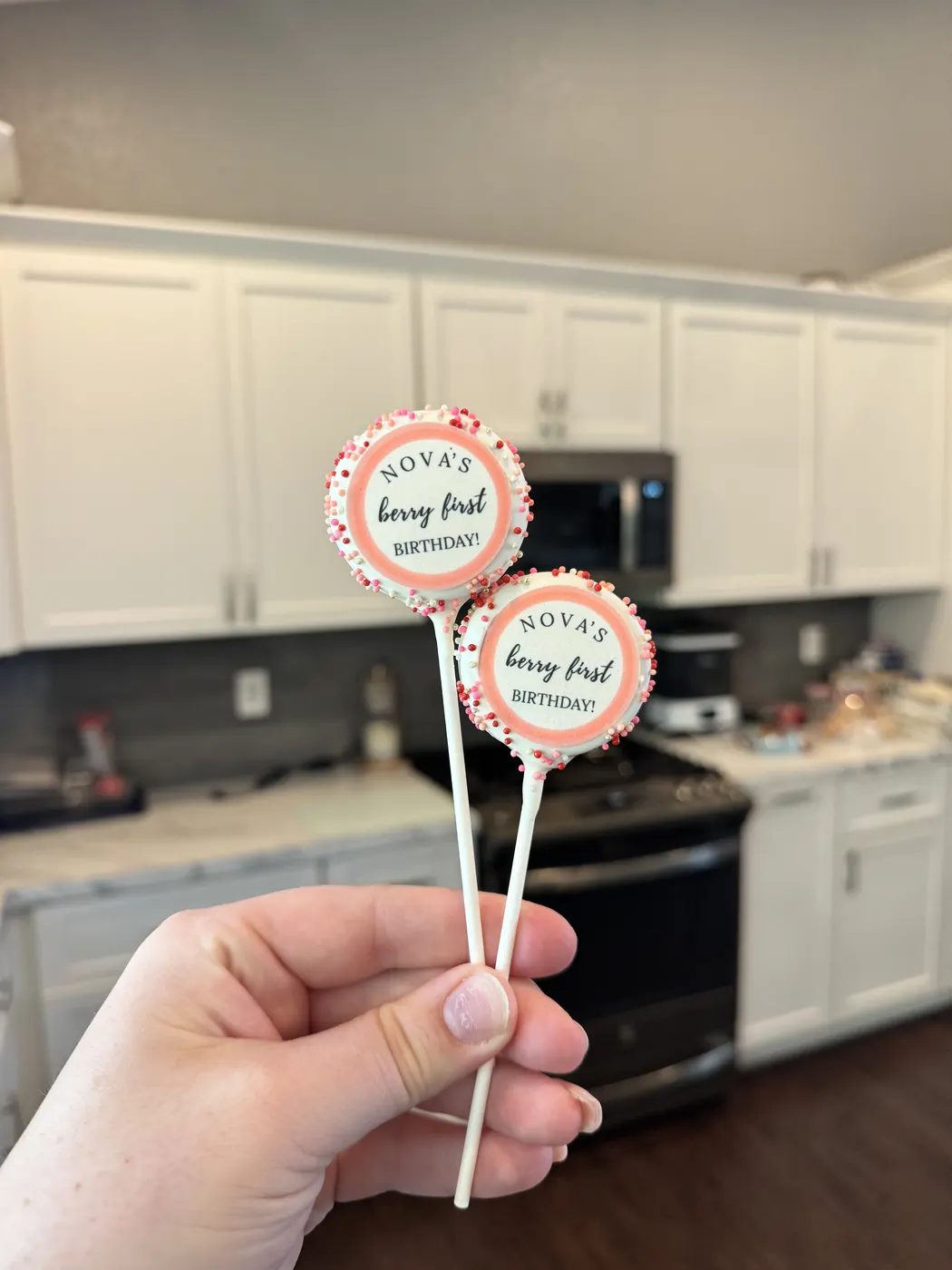 Edible Image Cake Pop example 11 from The Sweet Spot Cake Pops