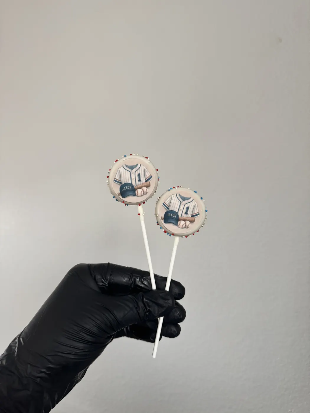 Edible Image Cake Pop example 16 from The Sweet Spot Cake Pops